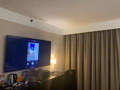 -桔子酒店(上海西藏北路地铁站店)