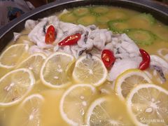 -山城外·非遗酸菜鱼(蜀都万达店)