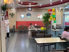 大堂-李先生牛肉面大王(营口大润发店)