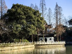 -汇龙潭