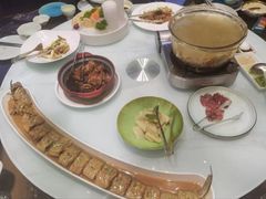 -湖畔鲁菜·二十年老字号餐厅(大明湖店)