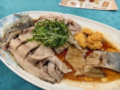 清蒸锁鲜无骨鲫鱼-阿二靓汤·地道顺德菜(容桂渔人码头店)