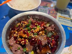 吊桶水煮牛肉饭-伯友茶记(中华广场店)