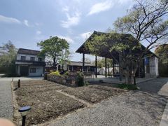 -田园东方蜜桃村的田野营地