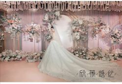 -欣薇婚纱(新源乐汇城店)