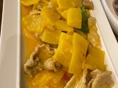 菠萝咕噜里脊肉-四季暖堂·融合江浙菜(N1955创业园店)