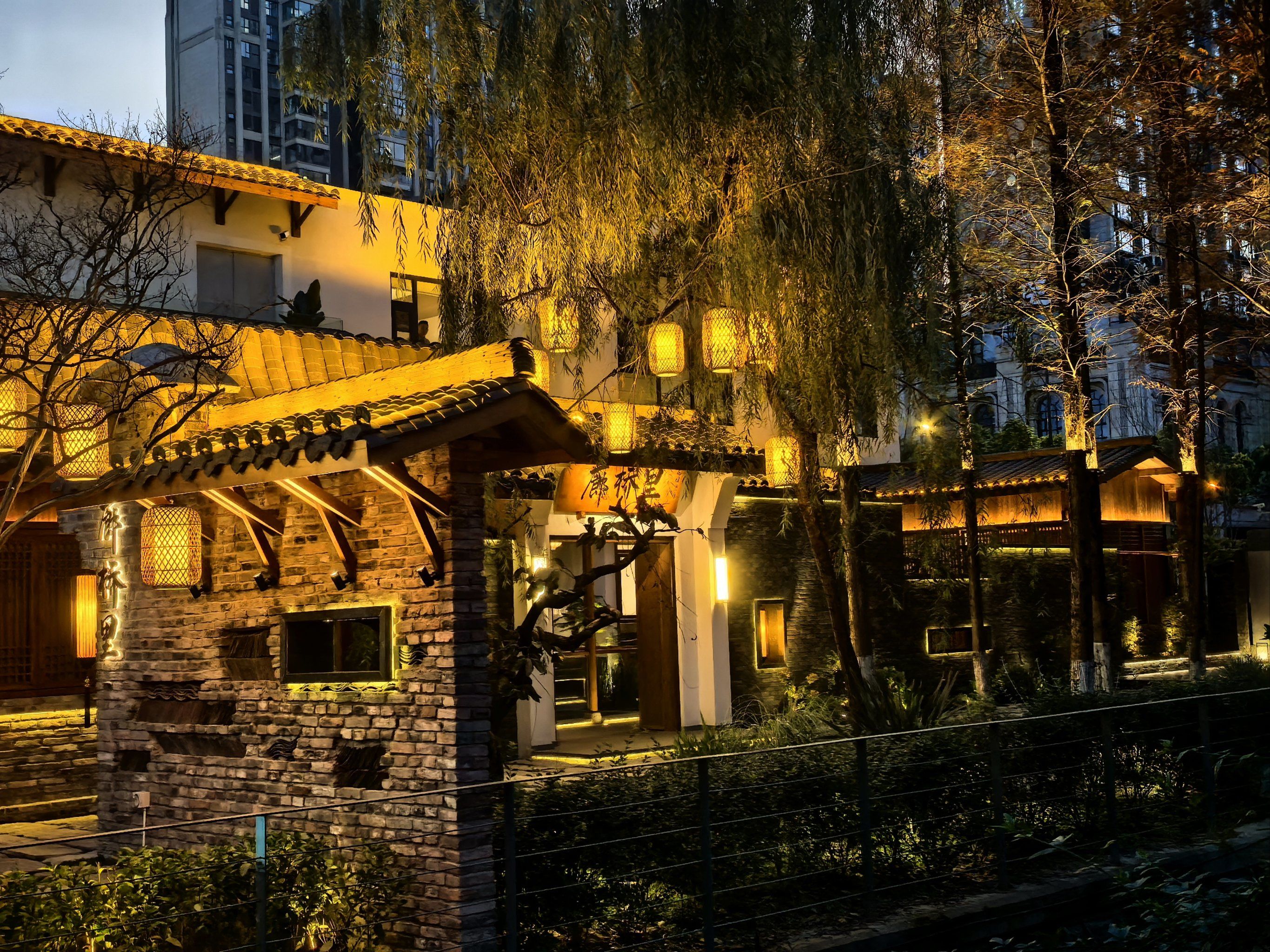 古色古香的庭院夜色