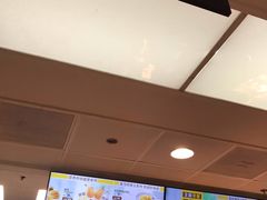 -麦当劳(轻轨曹杨路店)