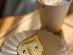 -VERIE BAKEHOUSE