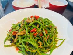 -金鱼盆32年水煮鱼·18秒辣椒炒肉(京西大悦城店)