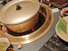 -铭牛烧肉·和牛海鲜自助(高新月牙湖店)