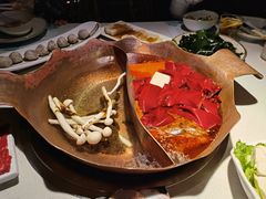 -墨居上隐·院子里火锅(峨眉店)