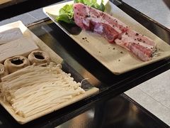 菌菇拼盘-친구亲顾韩国烤肉专门店(蓉花里店)