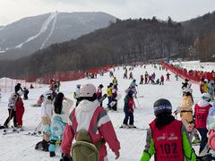 -亚布力新体委滑雪场