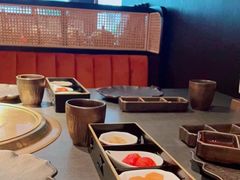 -铭牛烧肉·和牛海鲜自助(高新月牙湖店)
