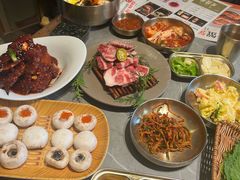 -草家酱蟹炭火烤肉店(珲春南路一店)