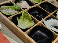 -海底捞火锅(新松江路生日主题店)