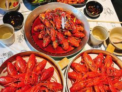 -巴厘龙虾·榜首油焖大虾(音乐学院·沿江酒馆店)