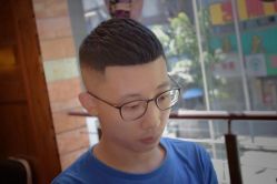 -青青男士理发馆（绅士复古油头馆）