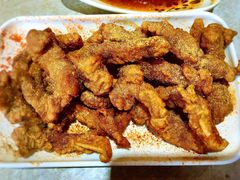 -爆炸头阿姨小四川正宗川味小吃(无任何分店)