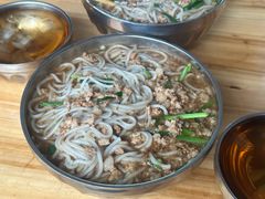 -正宗杨记普洱酸醋米线(总店)
