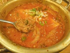 金枪鱼泡菜汤-金北顺大锅家(신사본점)