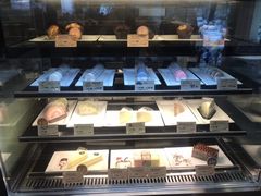 面包甜点陈列柜-麦当劳(东方时代广场分店)