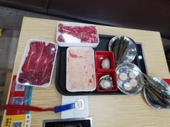 -杨老板·海鲜集市火锅·鲜切牛肉(中防万宝店)