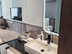 -上海虹桥中心爱琴海亚朵S酒店