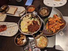 -河坝烧烤串城(金达莱店)
