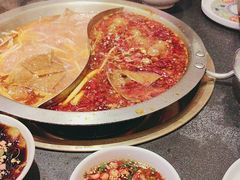 -沸炉重庆老火锅(军事博物馆店)
