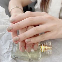 -灰姑娘美甲美睫馆