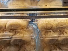 -白玉兰食品甜凤店(合生汇店)