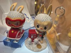 -泡泡玛特POPMART(世豪广场店)