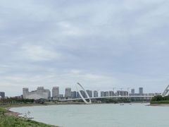 -南京眼步行桥