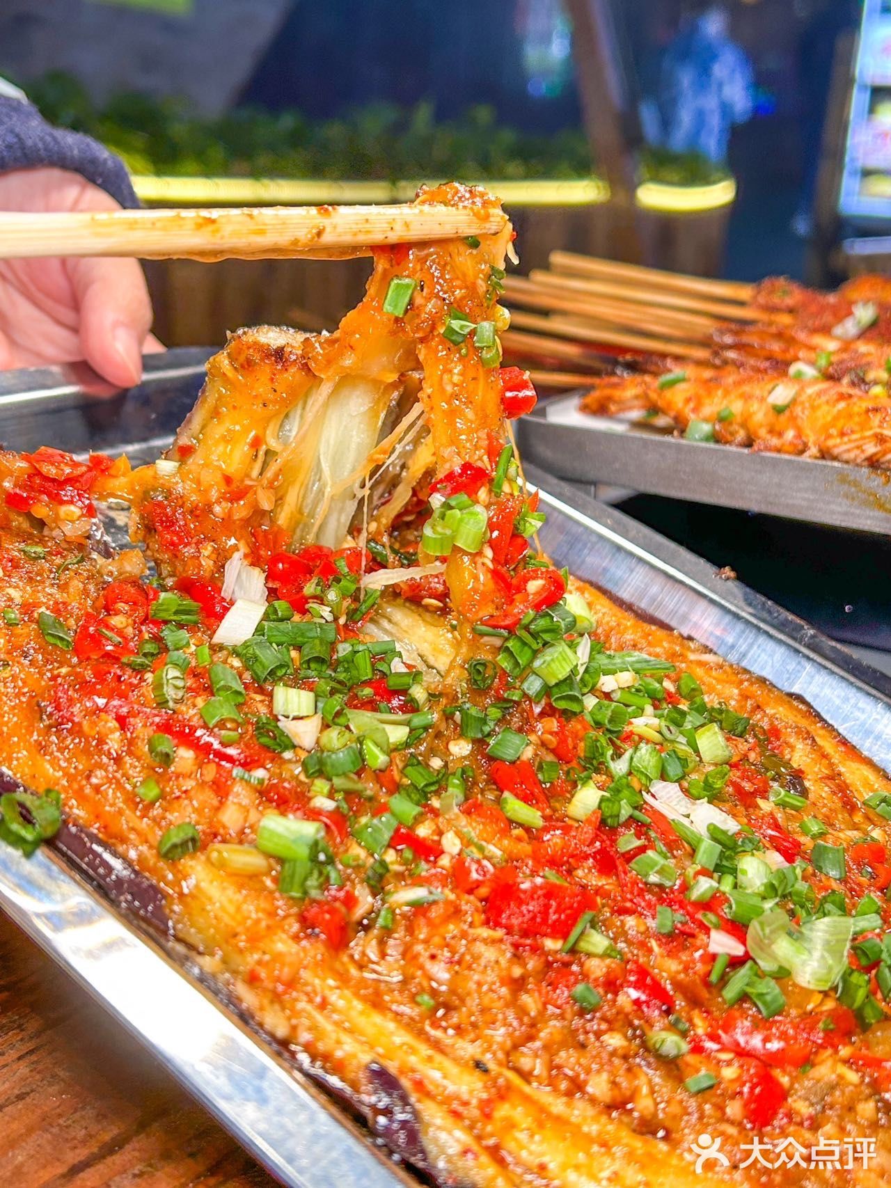 一家藏匿在十八梯对面石灰市得鲜烧烤店