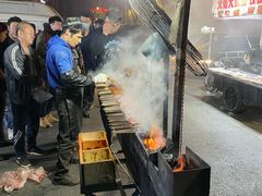 -劳动公园新疆人烤腰子