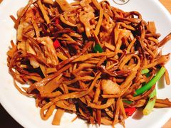 -江渔儿酸菜鱼专门店(明珠广场店)