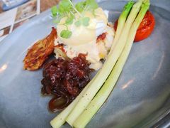 -ROAST coffee & eatery