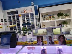 -提一眼镜·蔡司·依视路(小寨店)