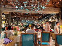 大堂-领鲜活海鲜榴莲自助火锅(东门店)