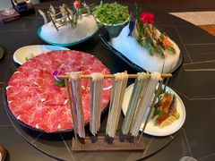 -鼎泰亨·海鲜牛肉餐厅(滨江店)