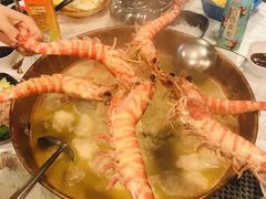 -鲜入围煮花胶鸡海鲜火锅