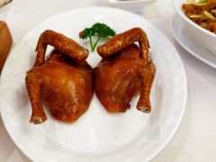 玻璃脆皮乳鸽-利苑酒家(金宝店)