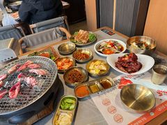 -草家酱蟹炭火烤肉店(珲春南路一店)