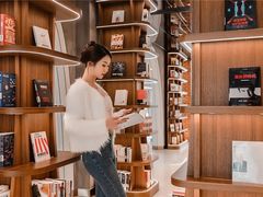 -钟书阁(群光广场店)