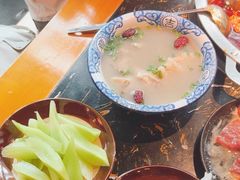 -憨孃孃·重庆老火锅(红山黑金店)