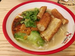 -小蛮椒麻辣烫·麻辣拌(青浦宝龙店)