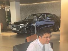 -上海冠松华奥奥迪4S店(张江店)