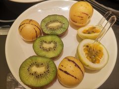 -钱小奴海鲜自助黑金店(杭州滨江龙湖店)